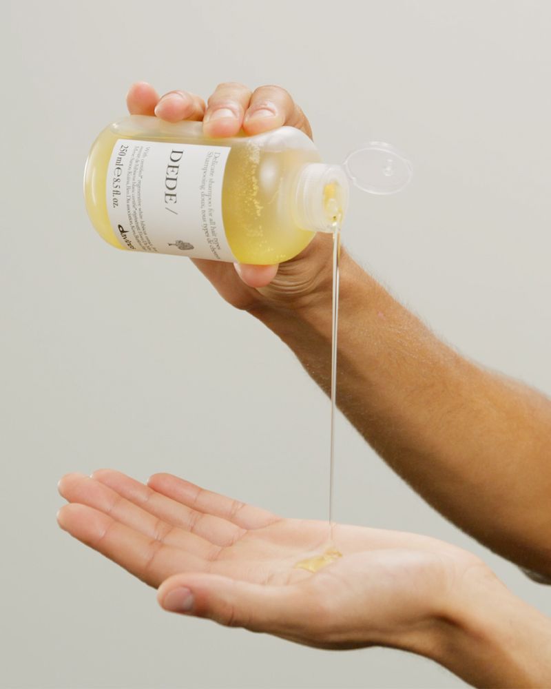 DEDE/ skånsom serie for alle hårtyper